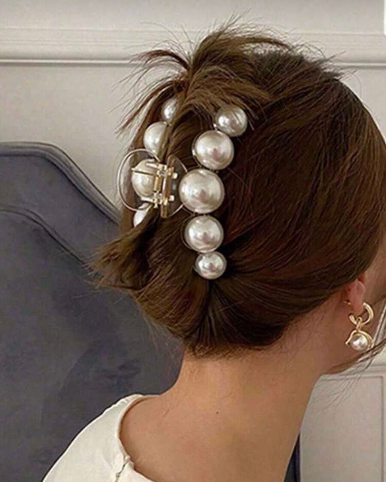 Pearl Statement Claw Clip